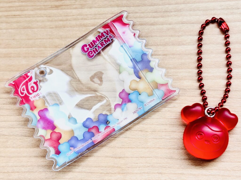 TWICE LOVELYS グミ＆チャーム ポーチつき
