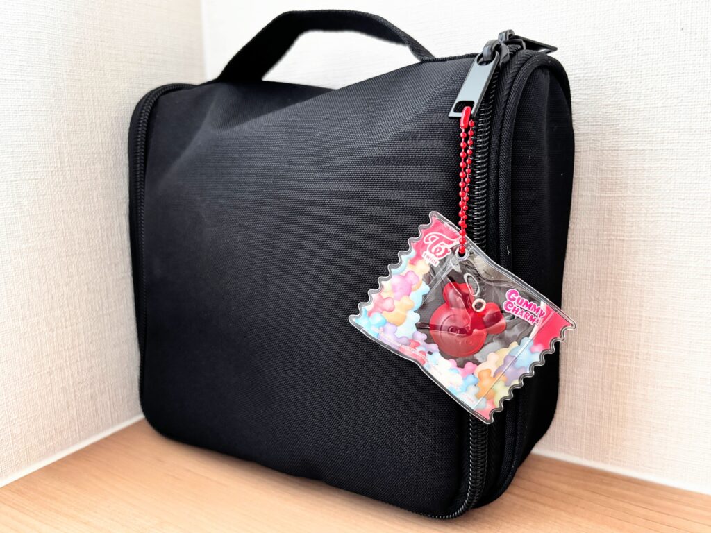 TWICE LOVELYS グミ＆チャーム ポーチつき