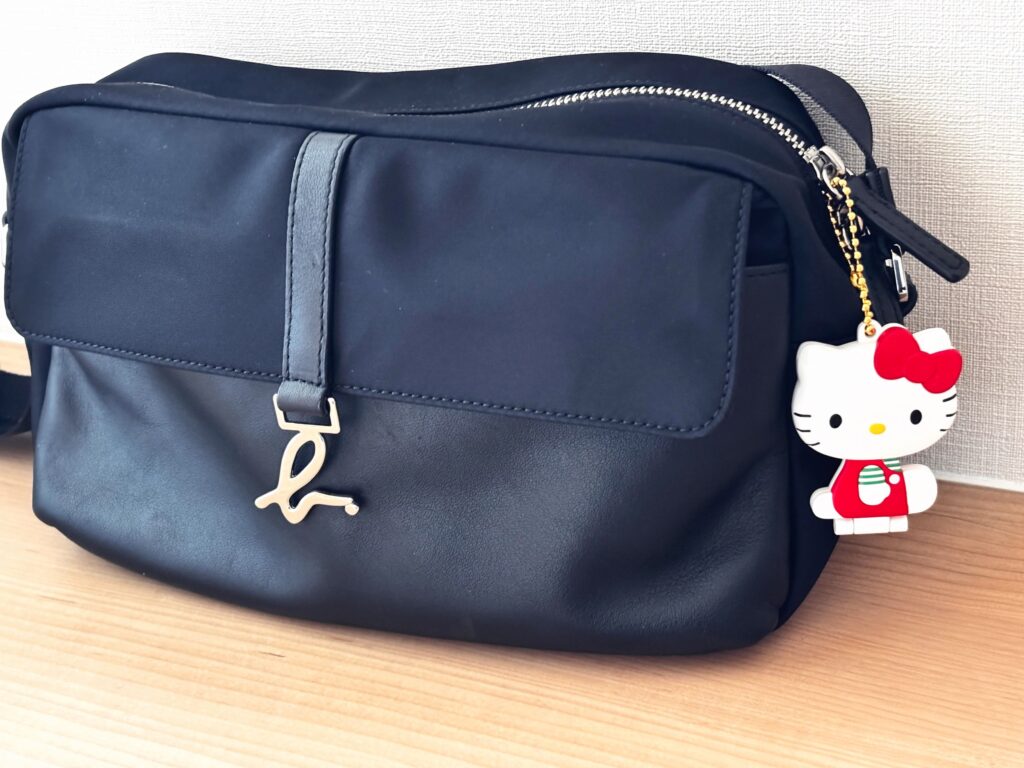 ハローキティ ミラーコレクション付きグミ